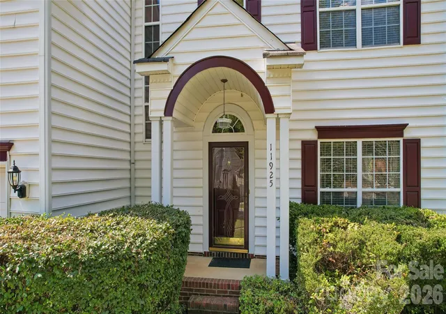 Photo 2 of Single family home for sale at 11925 Little Stoney Ct, Charlotte, NC 28269 | MLS# 4436159 | Listing updated on 2026-10-26
