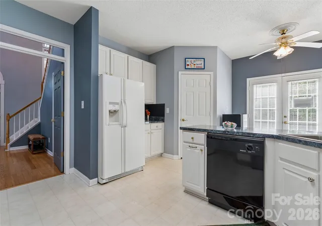 Photo 4 of Single family home for sale at 11925 Little Stoney Ct, Charlotte, NC 28269 | MLS# 4436159 | Listing updated on 2026-10-26