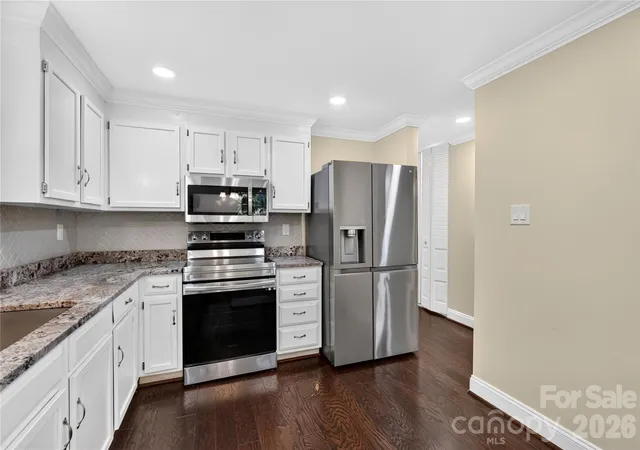 Photo 2 of Single family home for sale at 5011 Forest Mountain Ct, Charlotte, NC 28227 | MLS# 4436173 | Listing updated on 2026-10-20