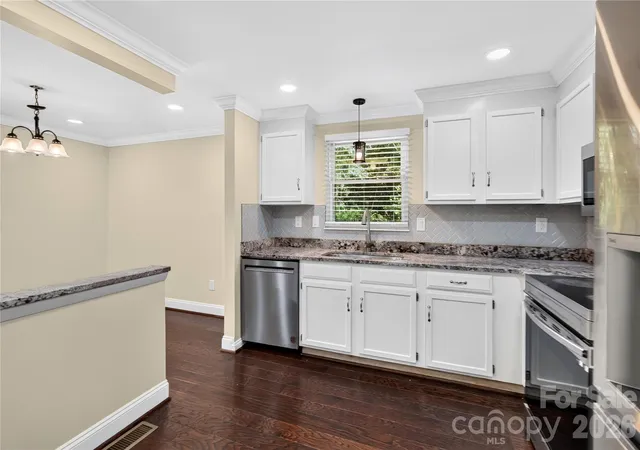 Photo 4 of Single family home for sale at 5011 Forest Mountain Ct, Charlotte, NC 28227 | MLS# 4436173 | Listing updated on 2026-10-20