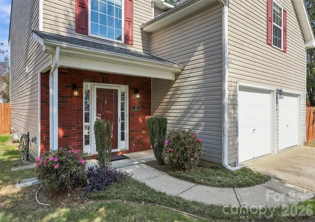 Photo 1 of Single family home for sale at 504 Dayton Rd, Rock Hill, SC 29732 | MLS# 4436179 | Listing updated on 2026-10-30