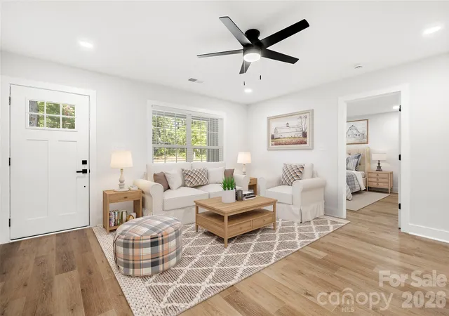 Photo 2 of Single family home for sale at 1922 Fender Ln, Lancaster, SC 29720 | MLS# 4436181 | Listing updated on 2026-10-25