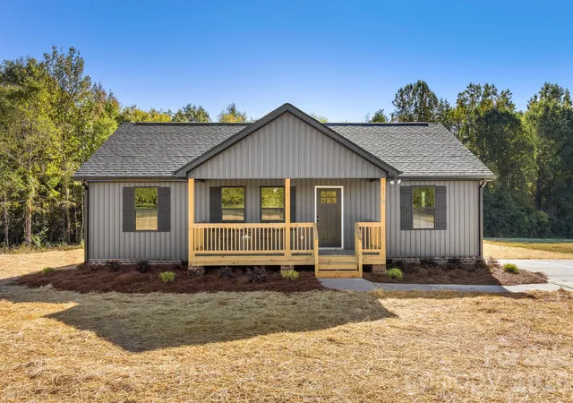 Photo 2 of Single family home for sale at 179 Springlake Rd, York, SC 29745 | MLS# 4436191 | Listing updated on 2026-10-24