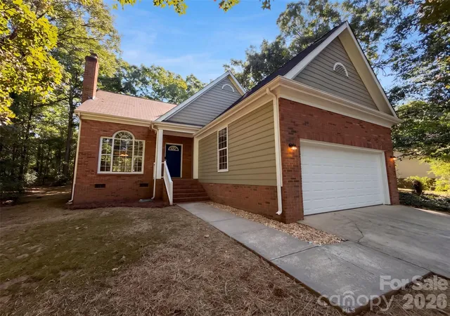 Single family home for sale at 8224 Hunley Ridge Rd, Matthews, NC 28104 | MLS# 4436204