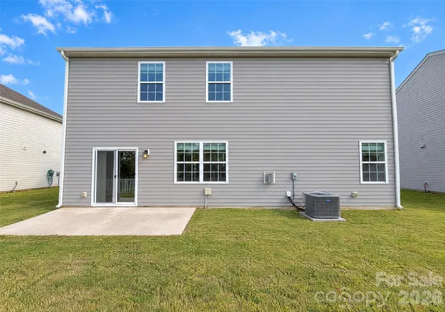 Photo 4 of Single family home for sale at 7023 Branch Frk Rd, Charlotte, NC 28215 | MLS# 4436211 | Listing updated on 2026-10-30