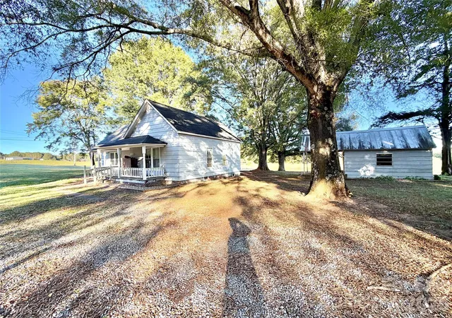Photo 3 of Single family home for sale at 2120 Three Forks Church Rd, Taylorsville, NC 28681 | MLS# 4436221 | Listing updated on 2026-10-27
