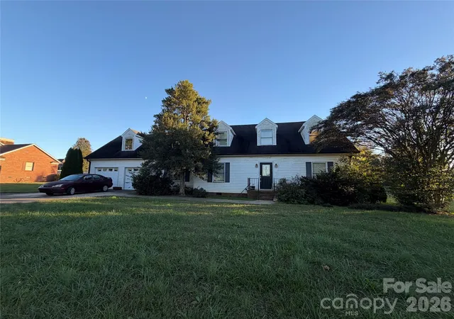 Photo 2 of Single family home for sale at 728 Jane Sowers Rd, Statesville, NC 28625 | MLS# 4436227 | Listing updated on 2026-10-21