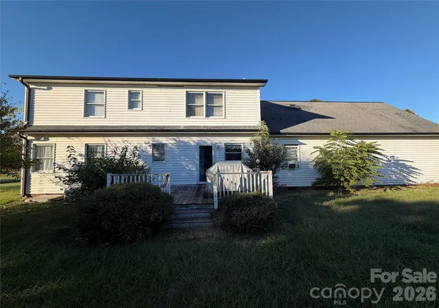 Photo 4 of Single family home for sale at 728 Jane Sowers Rd, Statesville, NC 28625 | MLS# 4436227 | Listing updated on 2026-10-21