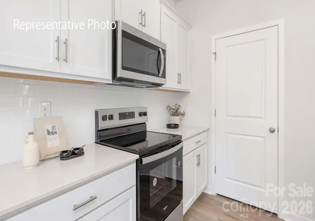 Photo 3 of Single family home for sale at 1124 Candy Dr, Statesville, NC 28677 | MLS# 4436243 | Listing updated on 2026-10-21