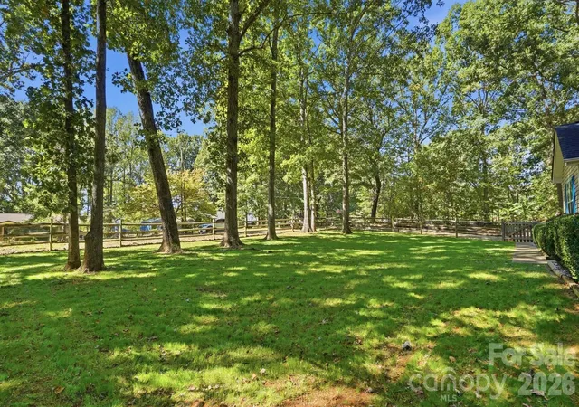 Photo 3 of Single family home for sale at 8610 Lochinvar Dr, Charlotte, NC 28227 | MLS# 4436249 | Listing updated on 2026-10-22