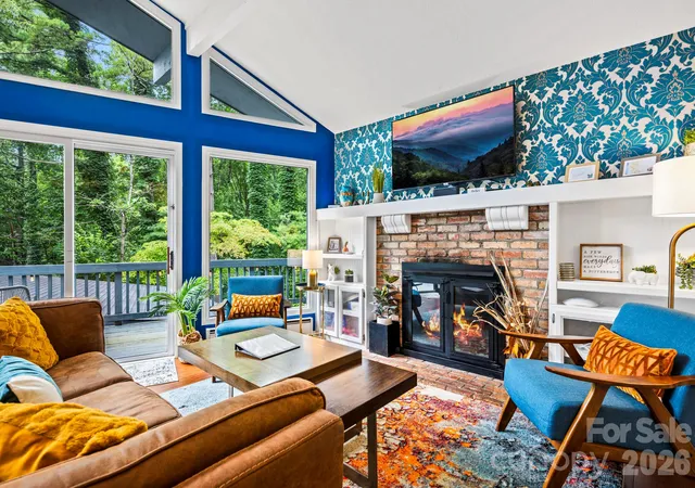 Photo 3 of Single family home for sale at 266 Chestnut Walk Dr, Waynesville, NC 28786 | MLS# 4436254 | Listing updated on 2026-10-28