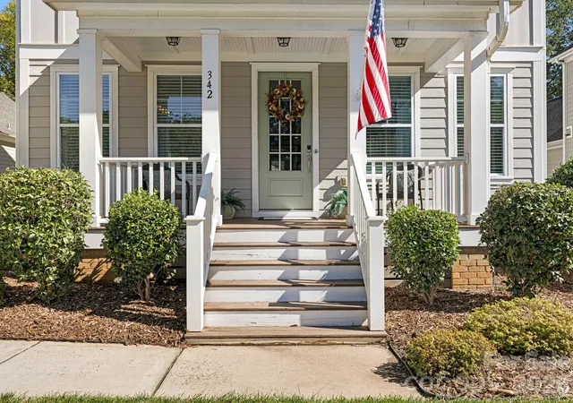 Photo 1 of Single family home for sale at 342 Main St, Matthews, NC 28105 | MLS# 4436271 | Listing updated on 2026-10-29