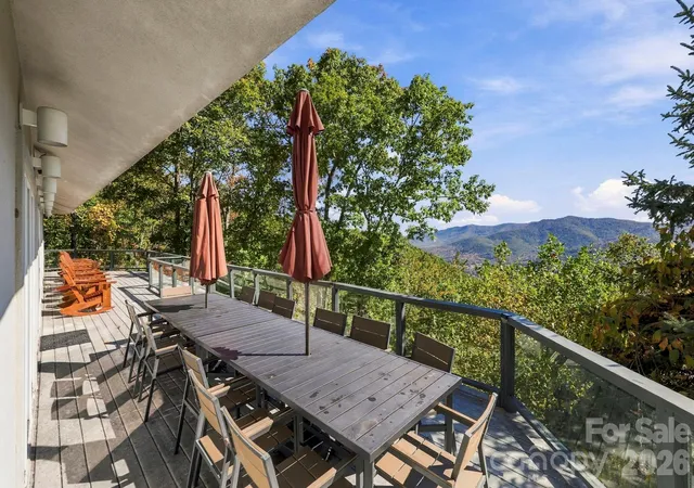 Photo 4 of Single family home for sale at 424 Harrison Hl Rd, Swannanoa, NC 28778 | MLS# 4436276 | Listing updated on 2026-10-29