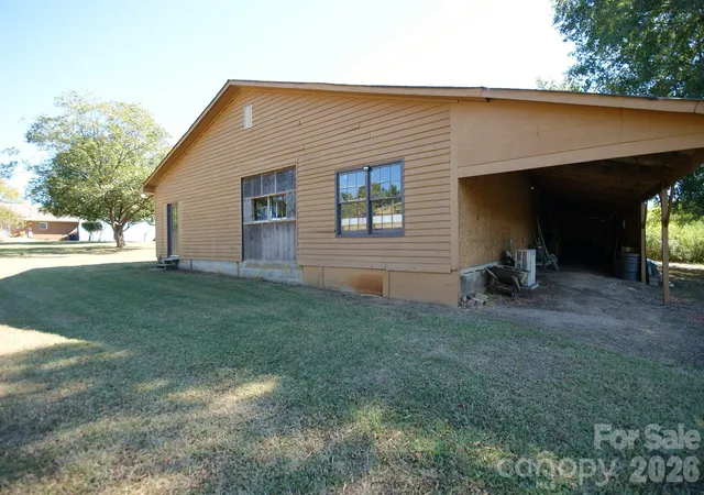 Photo 3 of Single family home for sale at 2122 Griffith Rd, Monroe, NC 28112 | MLS# 4436310 | Listing updated on 2026-10-28