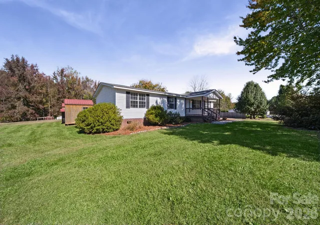 Photo 1 of Single family home for sale at 2374 York Hwy, York, SC 29745 | MLS# 4436331 | Listing updated on 2026-10-30