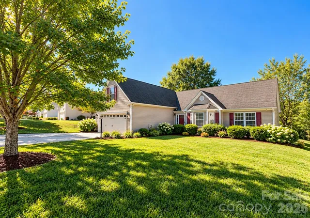 Photo 1 of Single family home for sale at 112 Ashton Blf Cir, Mount Holly, NC 28120 | MLS# 4436335 | Listing updated on 2026-10-29