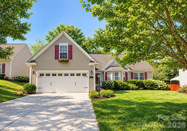 Photo 2 of Single family home for sale at 112 Ashton Blf Cir, Mount Holly, NC 28120 | MLS# 4436335 | Listing updated on 2026-10-29