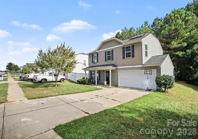 Photo 3 of Single family home for sale at 137 Oliver St, York, SC 29745 | MLS# 4436339 | Listing updated on 2026-10-21