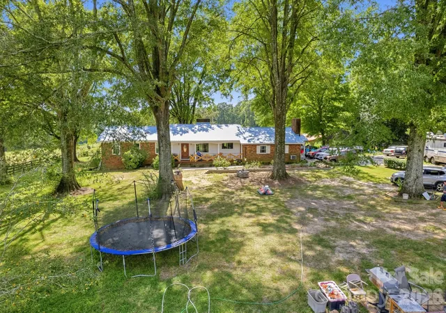 Photo 4 of Single family home for sale at 2661 Nc 24/27 Hwy W, Mount Gilead, NC 27306 | MLS# 4436352 | Listing updated on 2026-10-26