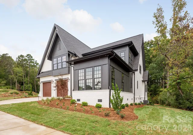 Photo 1 of Single family home for sale at 5549 Fairview Rd, Charlotte, NC 28209 | MLS# 4436354 | Listing updated on 2026-10-28
