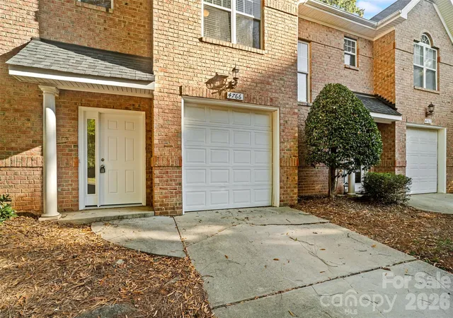 Photo 3 of Townhouse for sale at 4766 Hunter Crst Ln, Charlotte, NC 28209 | MLS# 4436392 | Listing updated on 2026-10-26