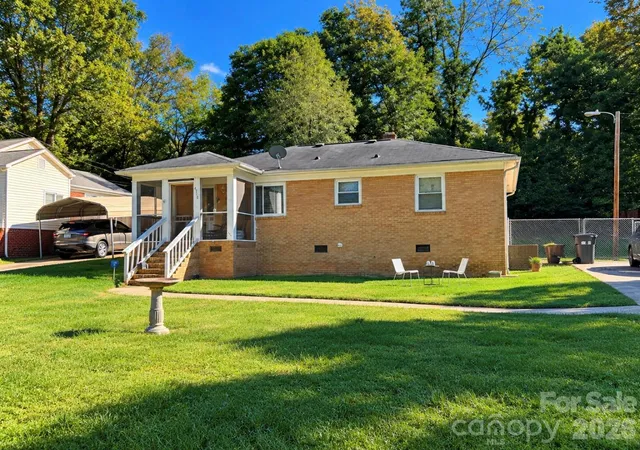Photo 1 of Single family home for sale at 4310 Dinglewood Ave, Charlotte, NC 28205 | MLS# 4436414 | Listing updated on 2026-10-23