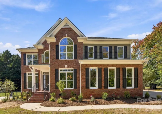 Photo 1 of Single family home for sale at 10318 Tallent Ln, Huntersville, NC 28078 | MLS# 4436419 | Listing updated on 2026-10-31