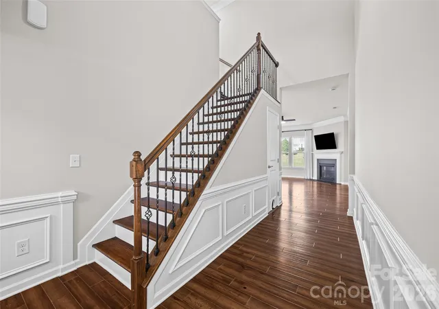 Photo 4 of Townhouse for sale at 6607 Portland Rose Ln, Charlotte, NC 28210 | MLS# 4436431 | Listing updated on 2026-10-23