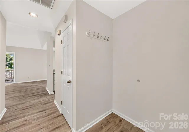 Listing Photo 4 - Condo for sale in building located at 3200 Selwyn Farms Ln, Charlotte, NC 28209
