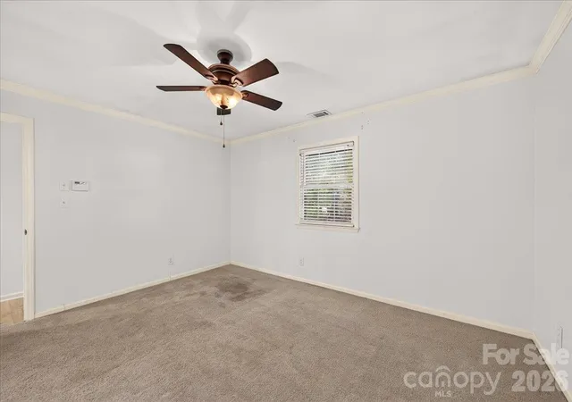 Listing Photo 5 - Condo for sale in building located at 3200 Selwyn Farms Ln, Charlotte, NC 28209