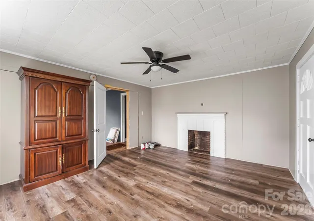 Photo 3 of Single family home for sale at 4681 Charlotte St, Conover, NC 28613 | MLS# 4436467 | Listing updated on 2026-10-28