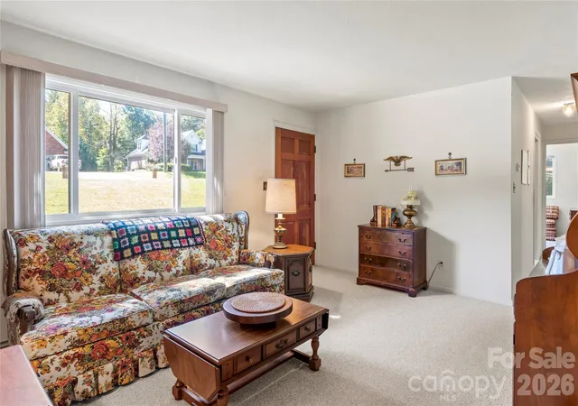 Photo 4 of Sale Pending at 3797 Sandalwood Ln, Winston Salem, NC 27106 | MLS# 4436482 | Listing updated on 2026-10-23