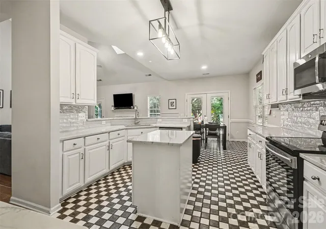 Photo 2 of Sale Pending at 8610 Ellington Park Dr, Charlotte, NC 28277 | MLS# 4436485 | Listing updated on 2026-10-28