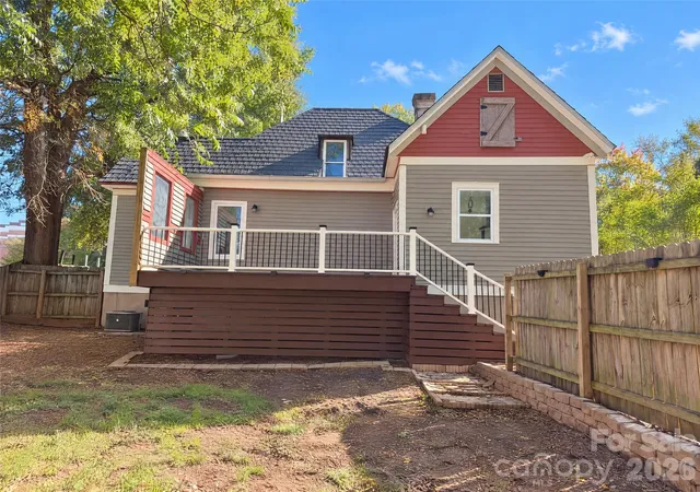 Photo 4 of Single family home for sale at 732 Front St, Statesville, NC 28677 | MLS# 4436486 | Listing updated on 2026-10-21
