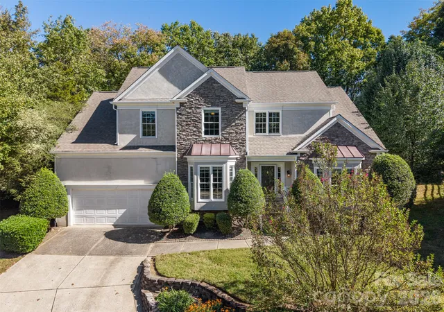 Photo 1 of Single family home for sale at 5705 Kinglet Ln, Charlotte, NC 28269 | MLS# 4436493 | Listing updated on 2026-10-27
