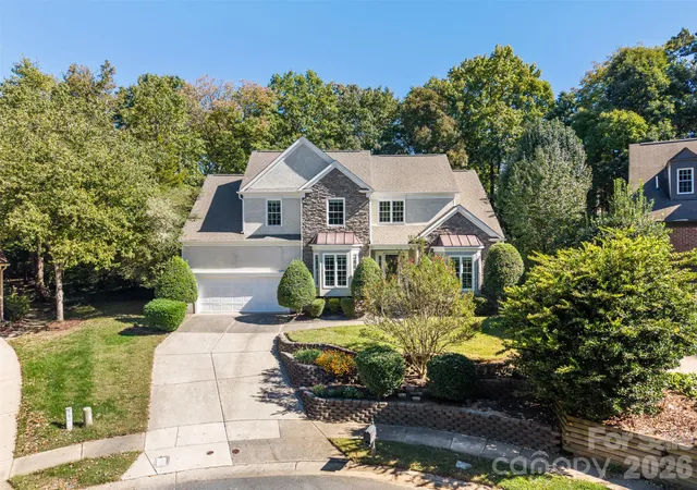 Photo 3 of Single family home for sale at 5705 Kinglet Ln, Charlotte, NC 28269 | MLS# 4436493 | Listing updated on 2026-10-27