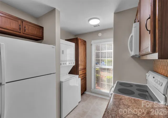 Photo 4 of Townhouse for sale at 9004-c Nolley Ct, Charlotte, NC 28270 | MLS# 4436499 | Listing updated on 2026-10-27