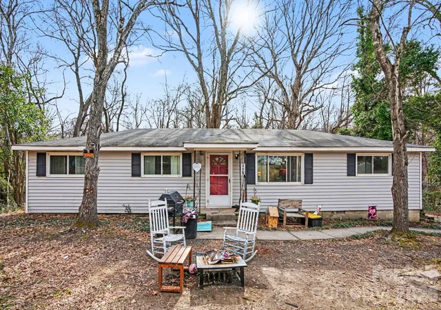Photo 1 of Single family home for sale at 115 Mccain St, Waxhaw, NC 28173 | MLS# 4436505 | Listing updated on 2026-10-28