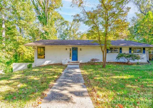 Photo 1 of Single family home for sale at 712 Hanover Dr, Shelby, NC 28150 | MLS# 4436522 | Listing updated on 2026-10-27