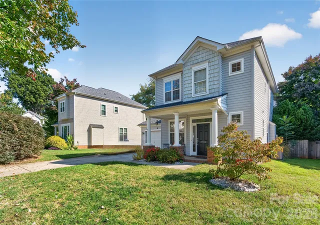 Photo 1 of Single family home for sale at 19910 Madison Village Dr, Cornelius, NC 28031 | MLS# 4436532 | Listing updated on 2026-10-25