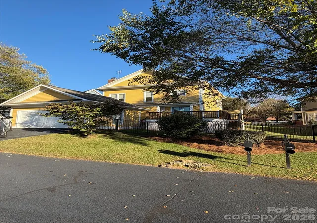 Photo 4 of Single family home for sale at 4095 Principal Cir NW, Conover, NC 28613 | MLS# 4436545 | Listing updated on 2026-10-27