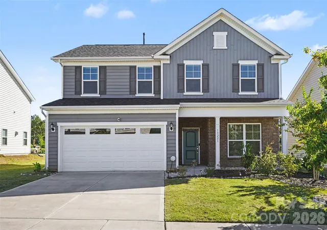 Photo 1 of Single family home for sale at 19221 Yellow Birch Dr, Charlotte, NC 28278 | MLS# 4436550 | Listing updated on 2026-10-23