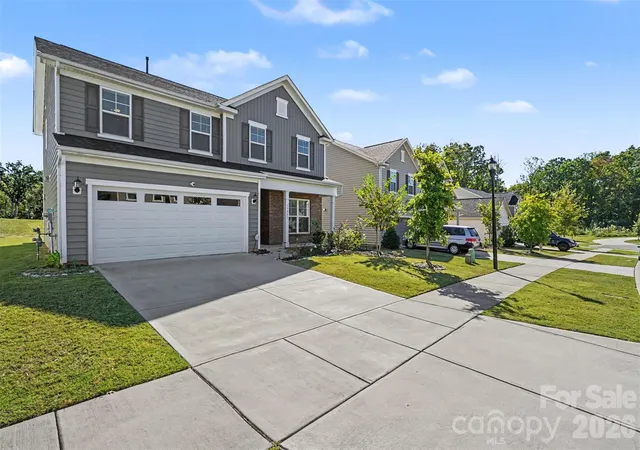 Photo 2 of Single family home for sale at 19221 Yellow Birch Dr, Charlotte, NC 28278 | MLS# 4436550 | Listing updated on 2026-10-23