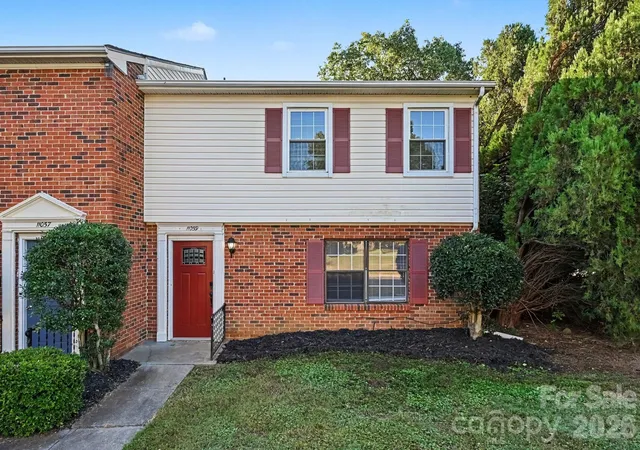 Photo 1 of Condo for sale at 11059 Hunter Trl Ln, Charlotte, NC 28226 | MLS# 4436592 | Listing updated on 2026-10-30