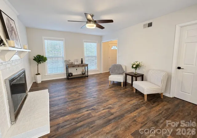 Photo 3 of Single family home for sale at 8730 Fieldgate Dr, Charlotte, NC 28277 | MLS# 4436593 | Listing updated on 2026-10-28