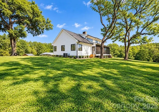 Photo 3 of Single family home for sale at 608 Robinson Crk Rd, Bostic, NC 28018 | MLS# 4436607 | Listing updated on 2026-10-28