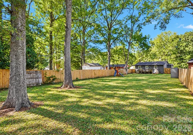 Photo 4 of Single family home for sale at 224 Herndon Ave, York, SC 29745 | MLS# 4436618 | Listing updated on 2026-10-24