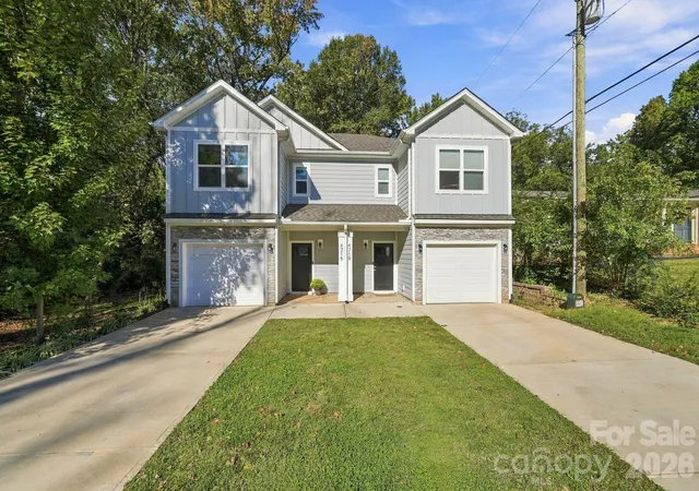Photo 1 of Townhouse for sale at 4715 Crestmont Dr, Charlotte, NC 28205 | MLS# 4436619 | Listing updated on 2026-10-28