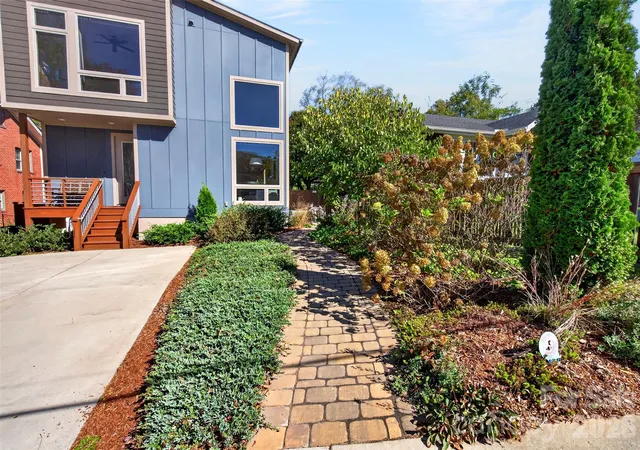 Photo 4 of Single family home for sale at 70 Garden Cir, Asheville, NC 28806 | MLS# 4436631 | Listing updated on 2026-10-29