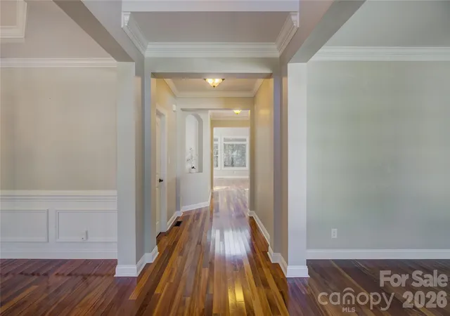 Photo 3 of Single family home for sale at 13700 Glen Abbey Dr, Charlotte, NC 28278 | MLS# 4436644 | Listing updated on 2026-10-29